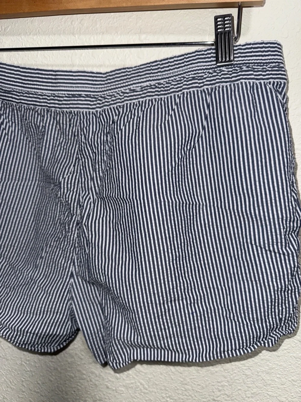 J.Crew Womens Seersucker Pull On Shorts Blue White Striped Cotton Size S‎